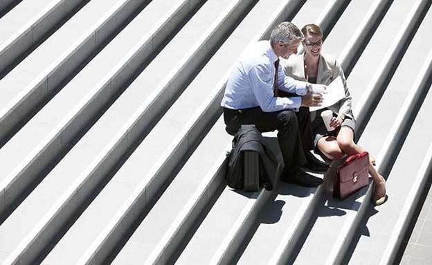 business_people_talking
